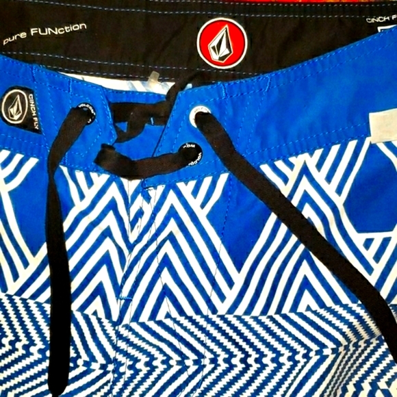 Volcom mens swim wear - Picture 3 of 12